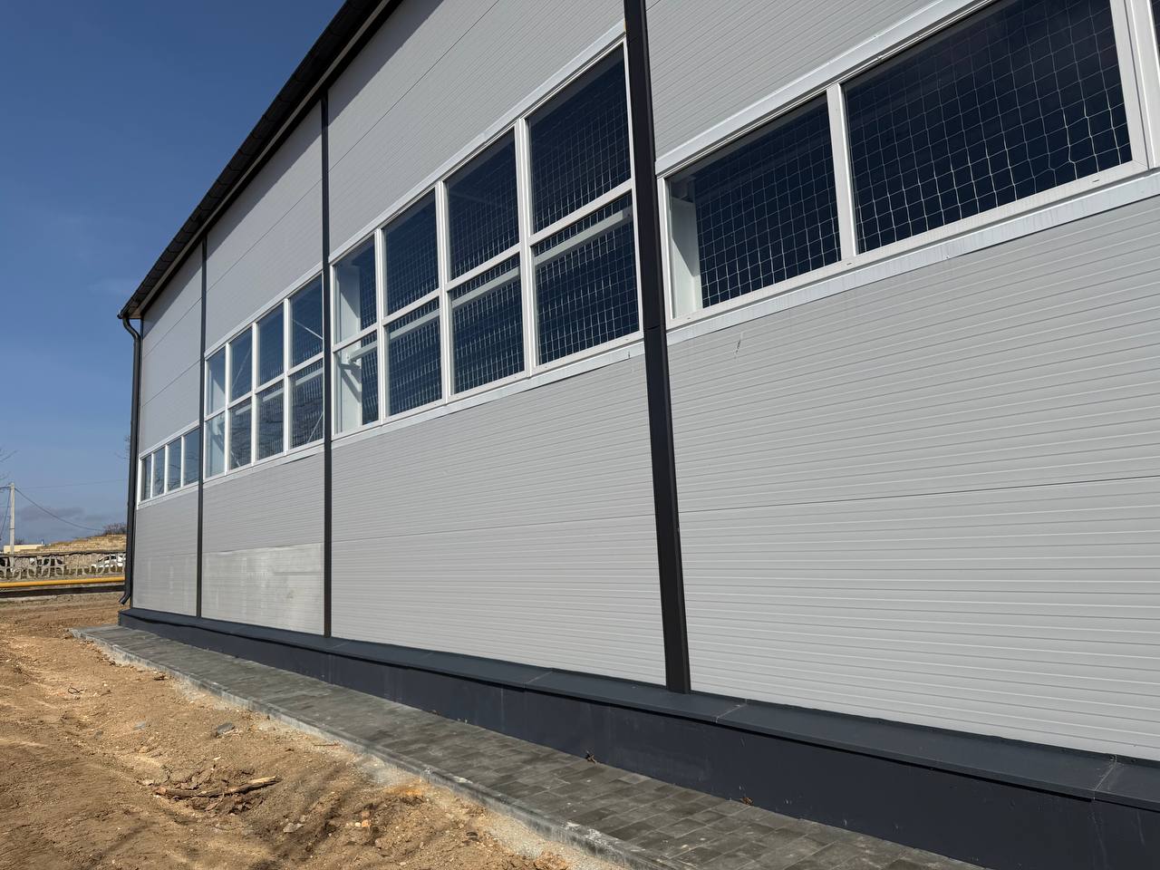 Александр Юрьев: В рамках обхода города проверил завершающееся строительство модульного спортивного зала в Заозёрненской школе Александр Юрьев: В рамках обхода города проверил завершающееся строительство модульного спортивного зала в Заозёрненской школе