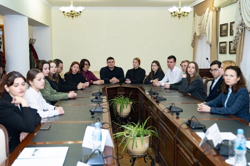 Михаил Афанасьев: Встретился со студентами КФУ Михаил Афанасьев: Встретился со студентами КФУ