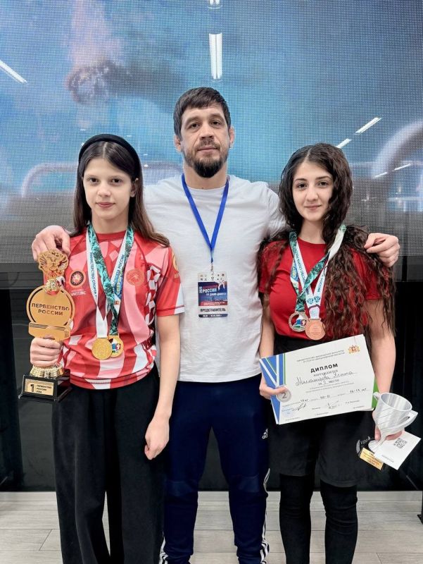 Крымские спортсменки завоевали призовые места на Первенстве России по джиу-джитсу в Екатеринбурге