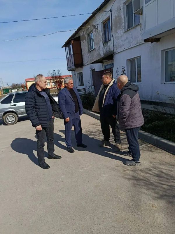 Антон Кравец: Мой заместитель - Главный архитектор района Ленур Мамедляев провел рабочую встречу с председателем многоквартирного дома в с Акимовка