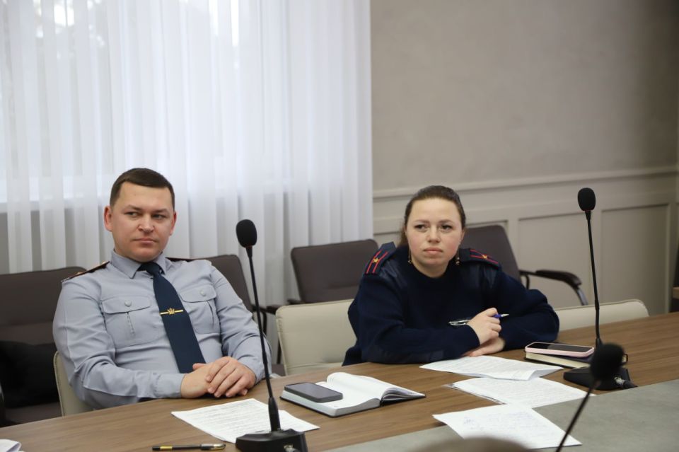 Анжелика Ястребова: На Комиссии по делам несовершеннолетних и защите их прав в Бахчисарайском районе изучено 14 материалов по делам об административных правонарушениях Анжелика Ястребова: На Комиссии по делам несовершеннолетних и защите их прав в Бахчисарайском районе изучено 14 материалов по делам об административных правонарушениях