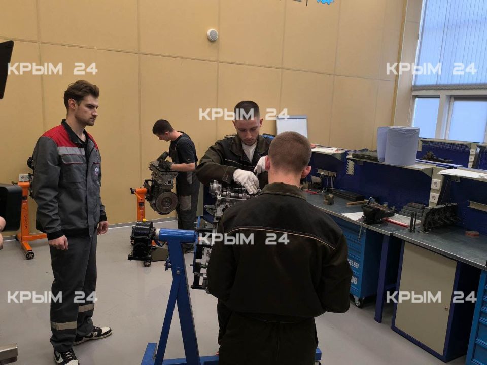 Мастерские Севастопольского колледжа информационных технологий открылись после капремонта Мастерские Севастопольского колледжа информационных технологий открылись после капремонта