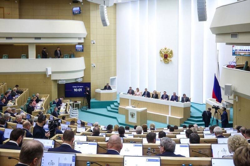 Юрий Нимченко: В Совете Федерации состоялось очередное пленарное заседание под председательством Валентины Ивановны Матвиенко Юрий Нимченко: В Совете Федерации состоялось очередное пленарное заседание под председательством Валентины Ивановны Матвиенко