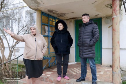 Заместители главы администрации проводят обходы многоквартирных домов