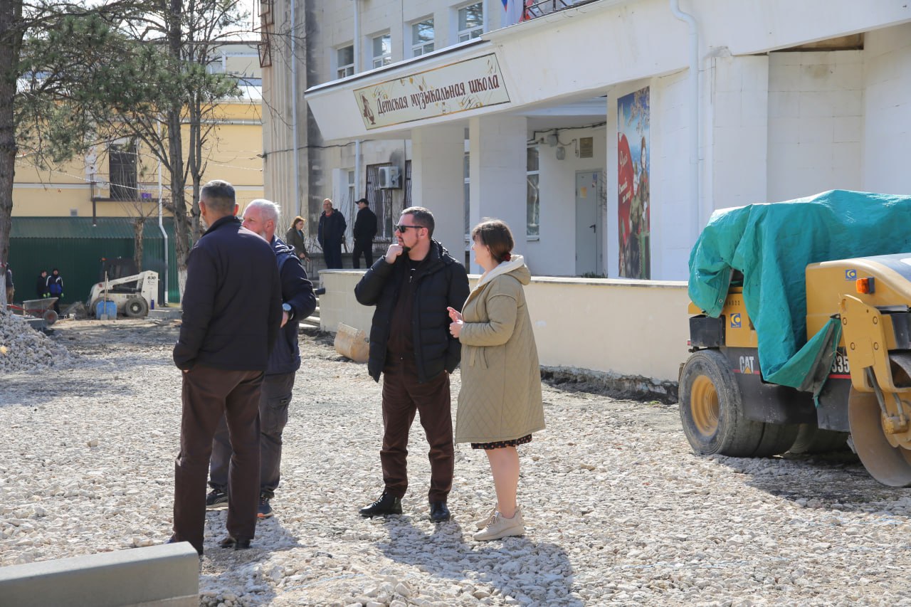 Дмитрий Скобликов: Благоустройство скоро станет нашим девизом — и мы уже в деле! Дмитрий Скобликов: Благоустройство скоро станет нашим девизом — и мы уже в деле!