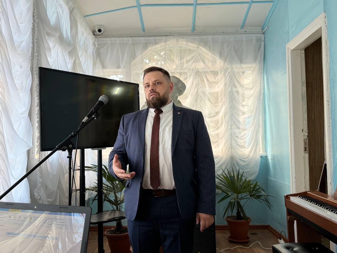 Анастасия Гридчина: Сегодня в музейном комплексе «Профессорский уголок» в Алуште состоялось торжественное открытие выставки «Народ-герой», давшее старт мероприятиям Года единства народов России в музее Анастасия Гридчина: Сегодня в музейном комплексе «Профессорский уголок» в Алуште состоялось торжественное открытие выставки «Народ-герой», давшее старт мероприятиям Года единства народов России в музее