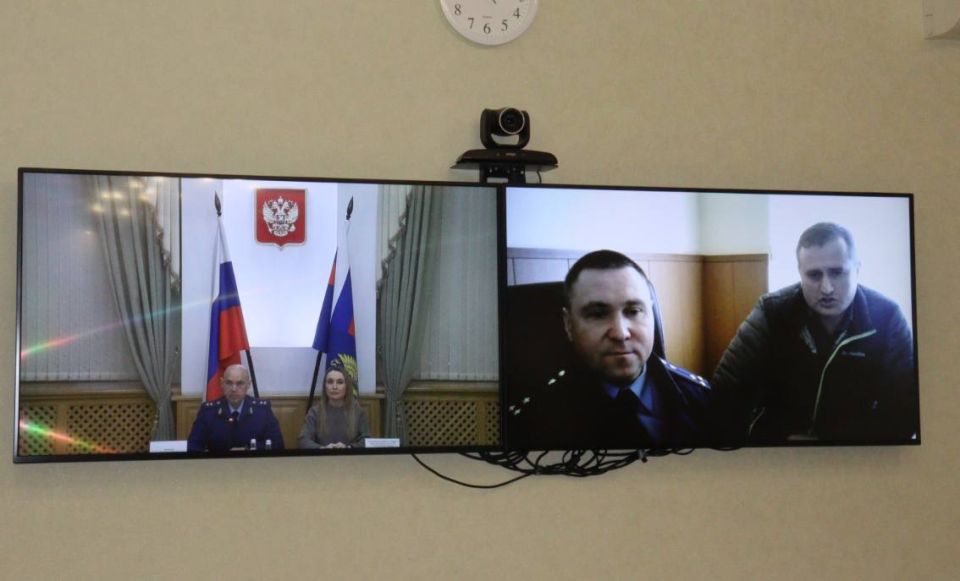 Во Всероссийский день приема предпринимателей прокурор Крыма провел тематический прием Во Всероссийский день приема предпринимателей прокурор Крыма провел тематический прием