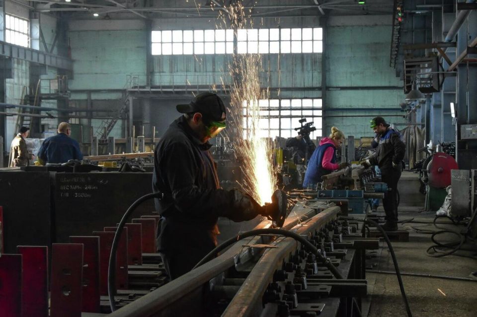 ������������ ����������� ����� ��������� ������� 90 ��������� � ���������� � ������������ ��������