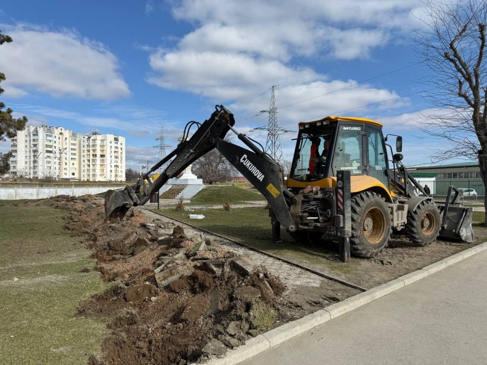 Александр Юрьев: В работы по благоустройству ул. 2-й Гвардейской Армии кроме центральной аллеи также включили территорию вблизи Памятника русским воинам, погибшим в период Крымской войны Александр Юрьев: В работы по благоустройству ул. 2-й Гвардейской Армии кроме центральной аллеи также включили территорию вблизи Памятника русским воинам, погибшим в период Крымской войны