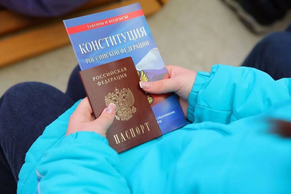 На территории лагеря «Солнечный» юным артековцам вручили первые паспорта На территории лагеря «Солнечный» юным артековцам вручили первые паспорта