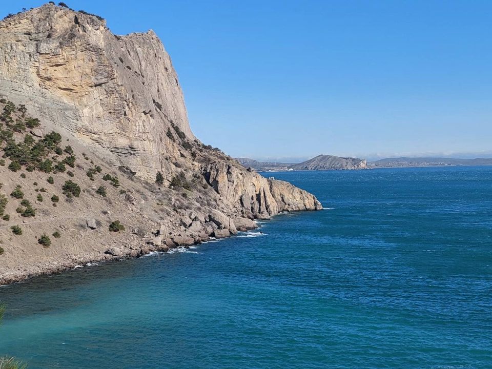 Сегодня расскажем о «Новом Свете» — ботаническом заказнике республиканского значения, расположенном вокруг одноименного посёлка, на территории городского округа Судак