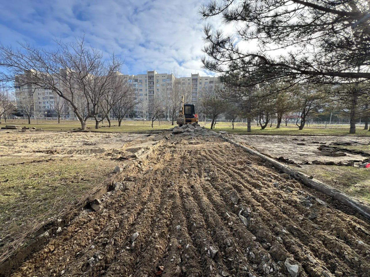 В Армянске до лета благоустроят сквер Строителей В Армянске до лета благоустроят сквер Строителей