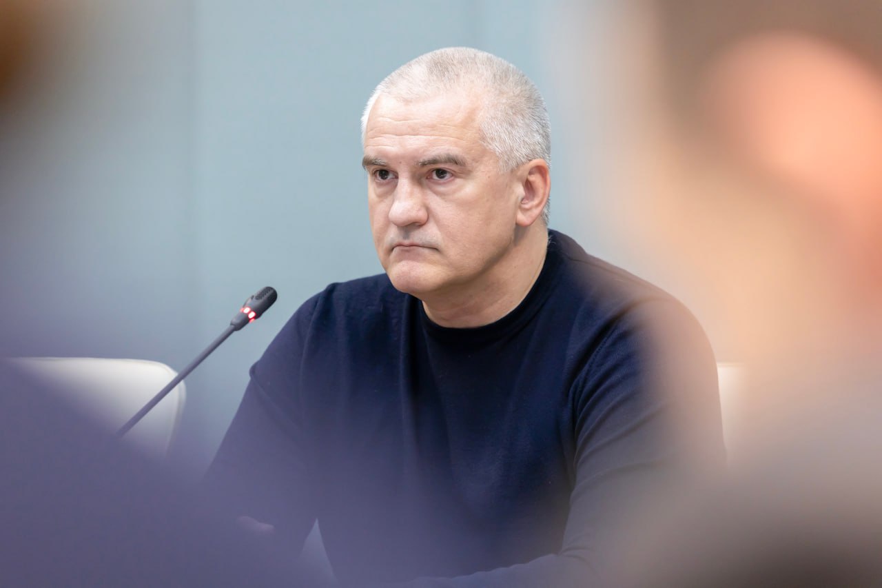 В апреле Аксёнов начнет объезжать города и районы Крыма, чтобы проверить работу чиновников