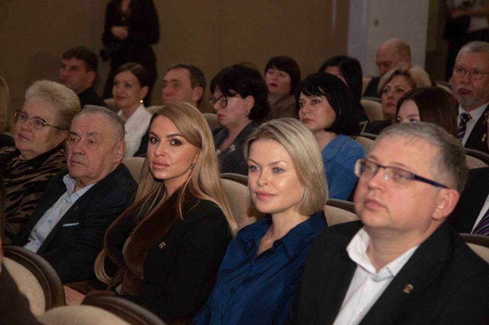 Анастасия Гридчина: Сегодня в Крыму состоялся отчетный форум Партии «Единой России» «Есть результат» Анастасия Гридчина: Сегодня в Крыму состоялся отчетный форум Партии «Единой России» «Есть результат»