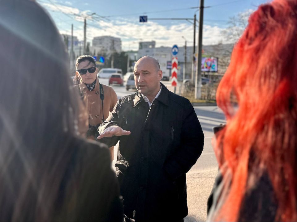 Владимир Немцев: Встретился с жителями микрорайона Матюшенко, а также улиц Репина и Вакуленчука, чтобы обсудить вопросы безопасности дорожного движения Владимир Немцев: Встретился с жителями микрорайона Матюшенко, а также улиц Репина и Вакуленчука, чтобы обсудить вопросы безопасности дорожного движения