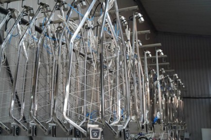 � ����� �������� ������������ � ������ ������������� �����-����