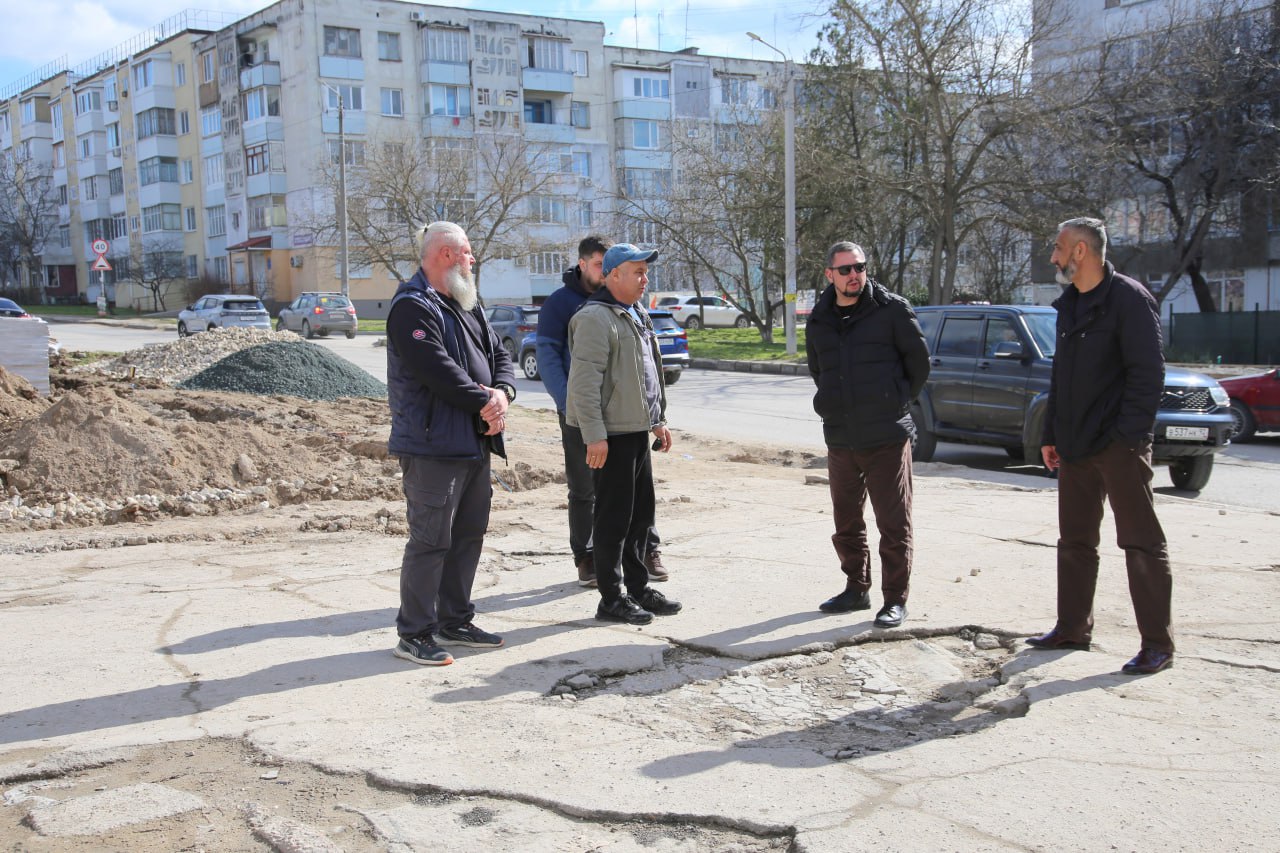 В Бахчисарае стартовали масштабные работы по преображению общественной территории В Бахчисарае стартовали масштабные работы по преображению общественной территории