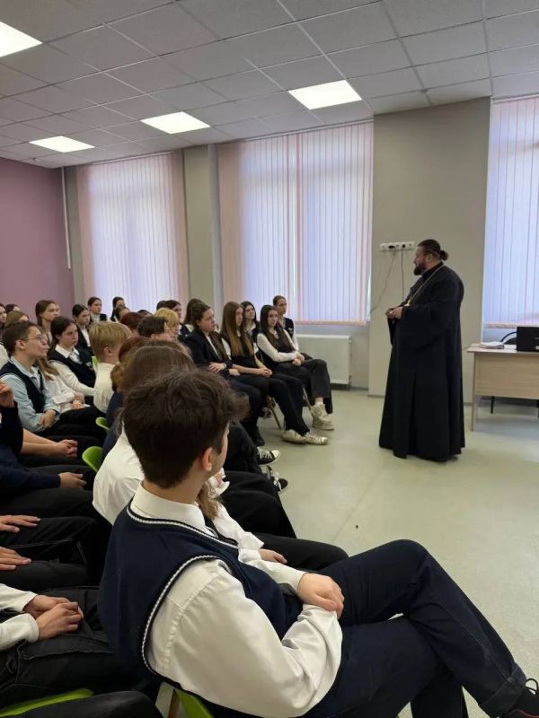 Духовенство Петропавловского собора организовало просмотр и обсуждение в духовно-окормляемых общеобразовательных школах школах №13 им.Св.А.Невского и №20 им.Свт.Луки г.Симферополя просмотр и обсуждение документального... Духовенство Петропавловского собора организовало просмотр и обсуждение в духовно-окормляемых общеобразовательных школах школах №13 им.Св.А.Невского и №20 им.Свт.Луки г.Симферополя просмотр и обсуждение документального...