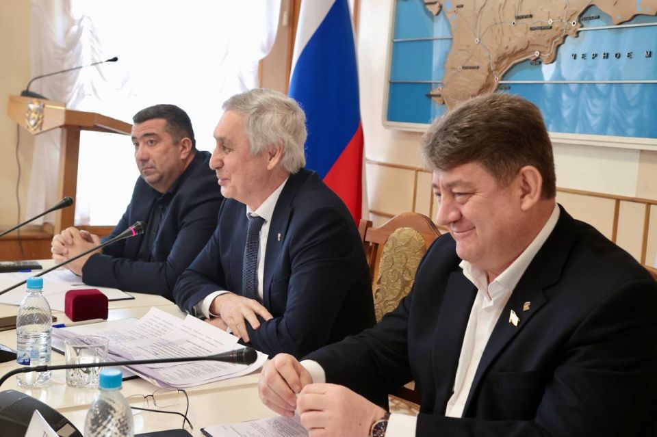 В Госсовете Крыма обсудили вопросы интеграции иностранных студентов В Госсовете Крыма обсудили вопросы интеграции иностранных студентов