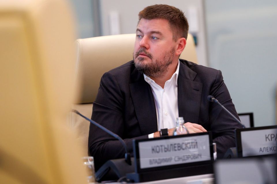 Виталий Савельев провел заседание правкомиссии по ликвидации последствий чрезвычайной ситуации в Керченском проливе Виталий Савельев провел заседание правкомиссии по ликвидации последствий чрезвычайной ситуации в Керченском проливе