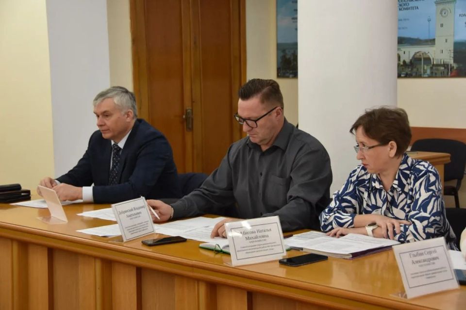 В Симферополе состоялось заседание Межведомственной комиссии по поддержке участников специальной военной операции и членов их семей под руководством заместителя главы администрации - начальника МКУ «Департамент образования... В Симферополе состоялось заседание Межведомственной комиссии по поддержке участников специальной военной операции и членов их семей под руководством заместителя главы администрации - начальника МКУ «Департамент образования...