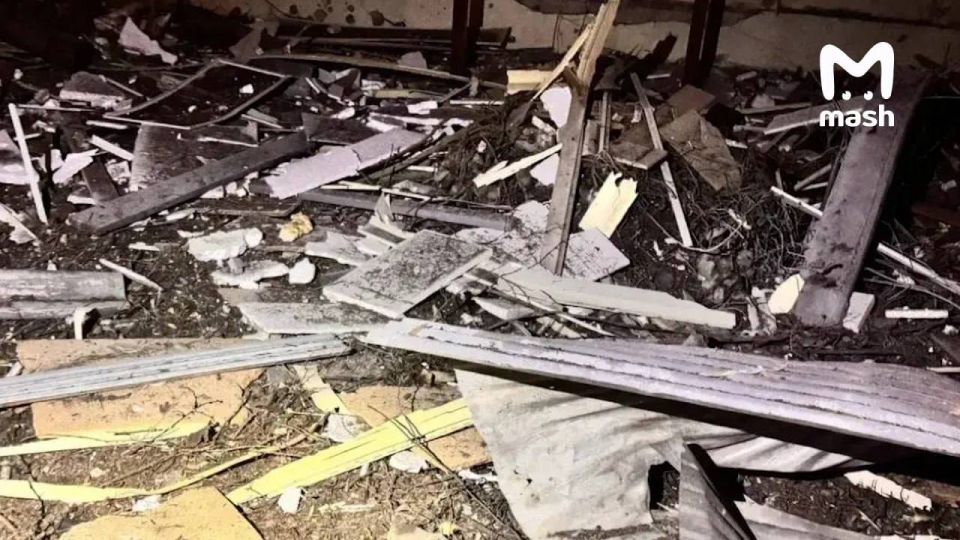 Девять человек пострадали из-за упавшего на пятиэтажку всушного дрона в Севастополе Девять человек пострадали из-за упавшего на пятиэтажку всушного дрона в Севастополе