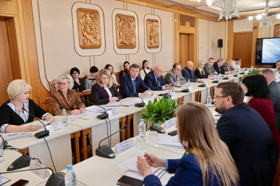 Состоялось заседание Комитета Госсовета по межнациональным отношениям, в котором приняли участие члены Общественной палаты Состоялось заседание Комитета Госсовета по межнациональным отношениям, в котором приняли участие члены Общественной палаты