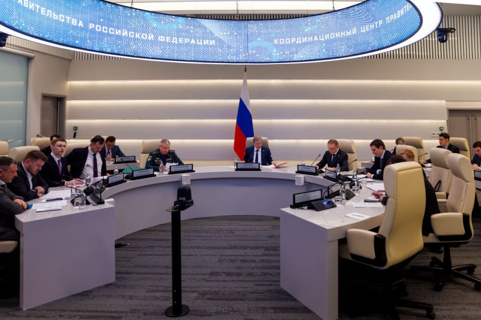 Виталий Савельев провел заседание правкомиссии по ликвидации последствий чрезвычайной ситуации в Керченском проливе Виталий Савельев провел заседание правкомиссии по ликвидации последствий чрезвычайной ситуации в Керченском проливе