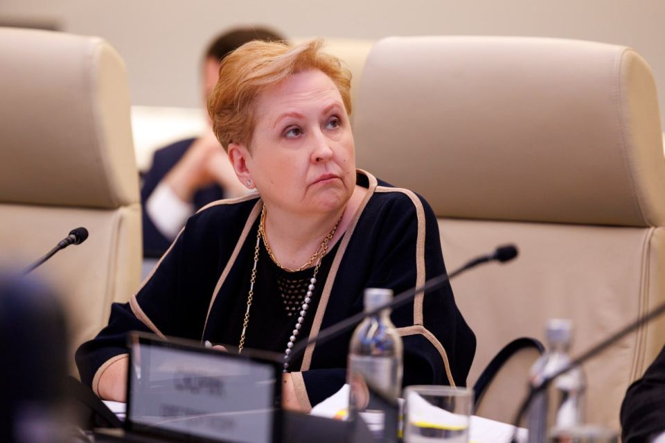 Виталий Савельев провел заседание правкомиссии по ликвидации последствий чрезвычайной ситуации в Керченском проливе Виталий Савельев провел заседание правкомиссии по ликвидации последствий чрезвычайной ситуации в Керченском проливе