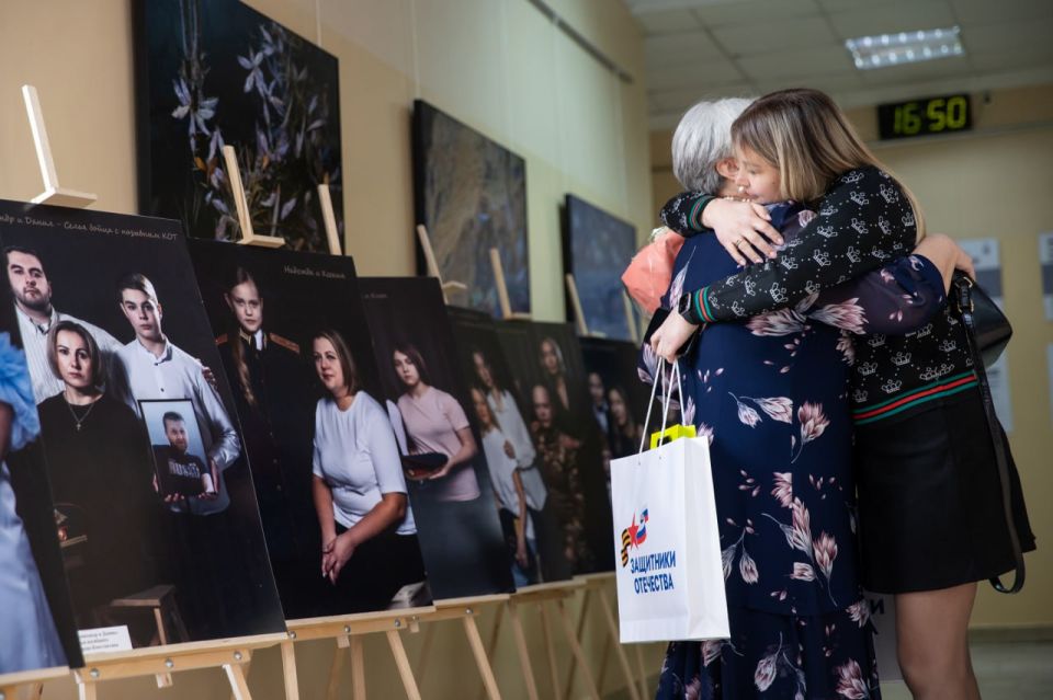 В преддверии Международного женского дня статс-секретарь – заместитель Министра обороны РФ, председатель фонда «Защитники Отечества» Анна Цивилева встретилась с матерями и женами участников СВО, которые занимаются... В преддверии Международного женского дня статс-секретарь – заместитель Министра обороны РФ, председатель фонда «Защитники Отечества» Анна Цивилева встретилась с матерями и женами участников СВО, которые занимаются...