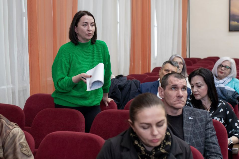 Юрий Нестеренко: Эффективный формат решения вопросов – встречи с председателями советов МКД Юрий Нестеренко: Эффективный формат решения вопросов – встречи с председателями советов МКД