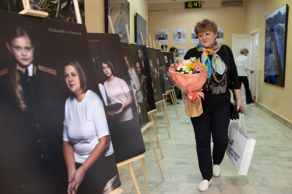 В преддверии Международного женского дня статс-секретарь – заместитель Министра обороны РФ, председатель фонда «Защитники Отечества» Анна Цивилева встретилась с матерями и женами участников СВО, которые занимаются... В преддверии Международного женского дня статс-секретарь – заместитель Министра обороны РФ, председатель фонда «Защитники Отечества» Анна Цивилева встретилась с матерями и женами участников СВО, которые занимаются...