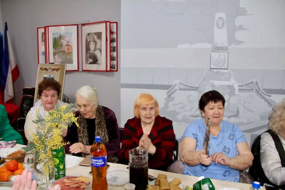 Константин Шимановский: Традиционное поздравления женского актива Совета ветеранов накануне 8 Марта – Международного женского дня Константин Шимановский: Традиционное поздравления женского актива Совета ветеранов накануне 8 Марта – Международного женского дня