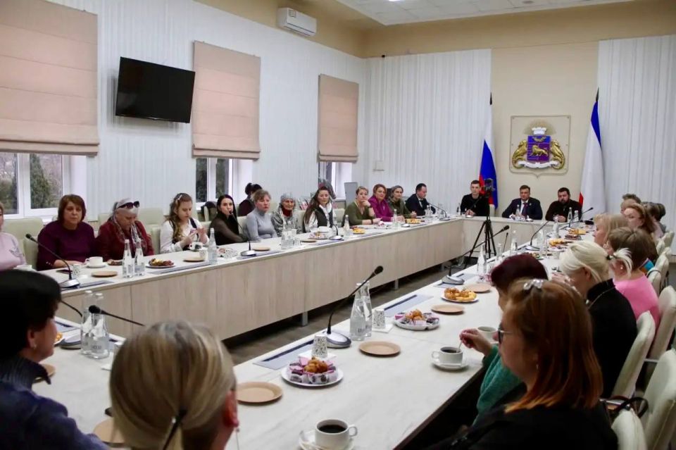 Константин Шимановский: Пообщались с мамами и женами погибших Героев Константин Шимановский: Пообщались с мамами и женами погибших Героев