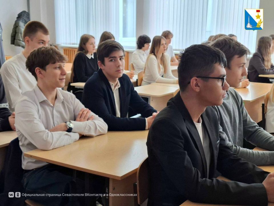 Школьникам Севастополя рассказали, как не попасть в сети вербовщиков Школьникам Севастополя рассказали, как не попасть в сети вербовщиков