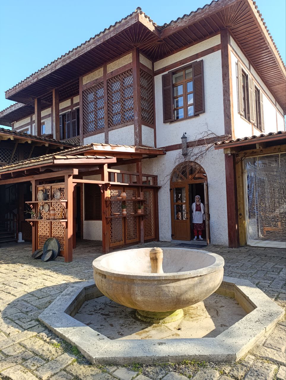 Первые весенние праздники в Крыму Первые весенние праздники в Крыму