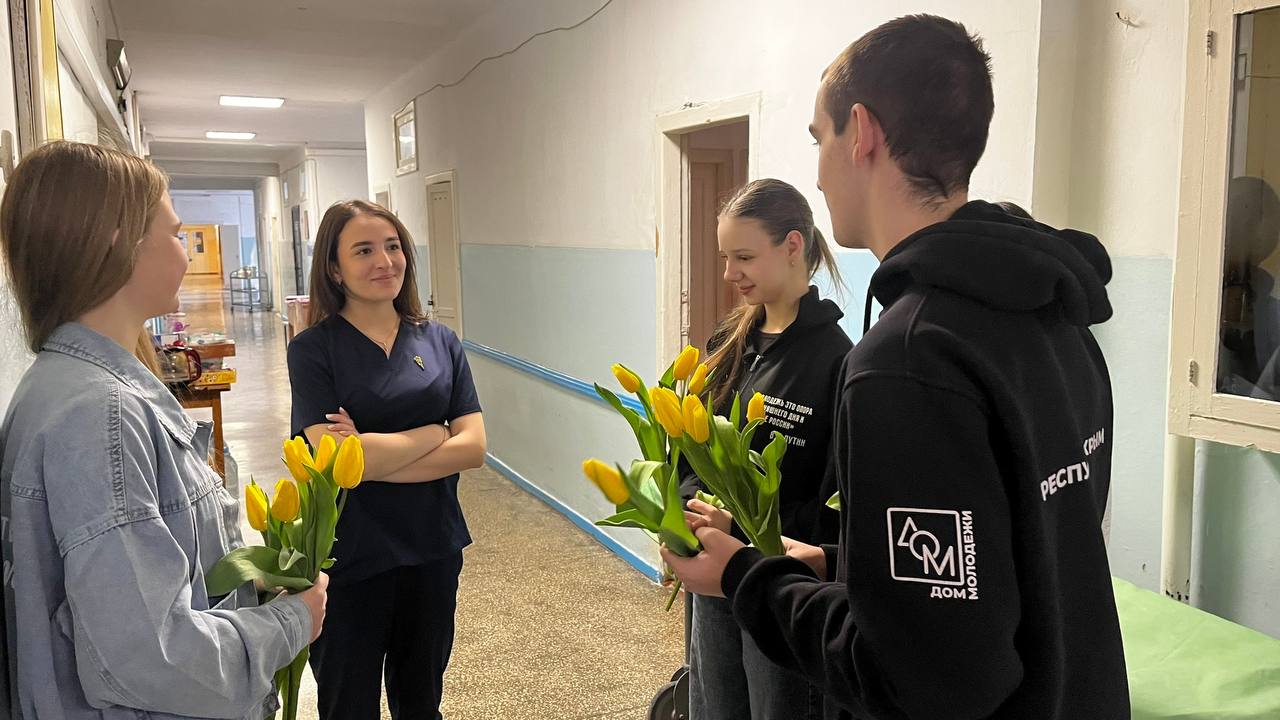 Алексей Зинченко: Особое внимание молодежь уделила сотрудницам экстренных служб и больниц! Алексей Зинченко: Особое внимание молодежь уделила сотрудницам экстренных служб и больниц!