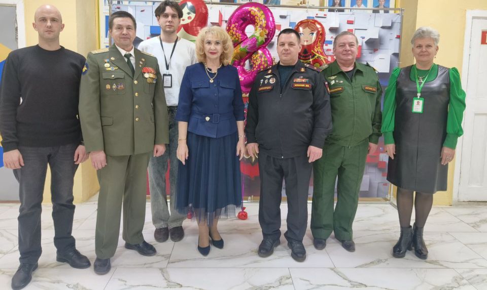 Эммилия Леонова: Дорогие женщины!. Поздравляю Вас с прекрасным весенним праздником-Днём 8 Марта! Этот весенний праздник олицетворяет собой красоту и любовь Эммилия Леонова: Дорогие женщины!. Поздравляю Вас с прекрасным весенним праздником-Днём 8 Марта! Этот весенний праздник олицетворяет собой красоту и любовь