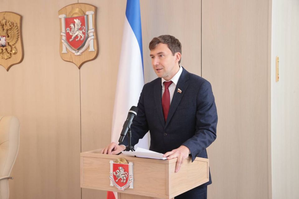 В крымском парламенте состоялось очередное заседание Президиума В крымском парламенте состоялось очередное заседание Президиума