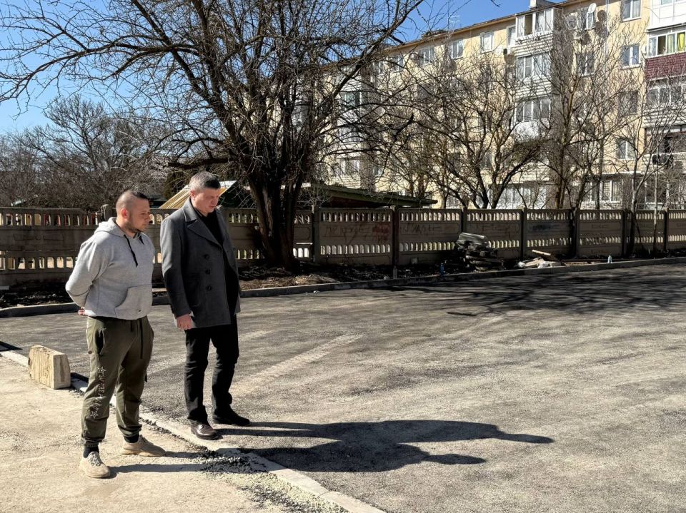 Александр Юрьев: Во время обхода города проверил качество грейдирования дорог Александр Юрьев: Во время обхода города проверил качество грейдирования дорог