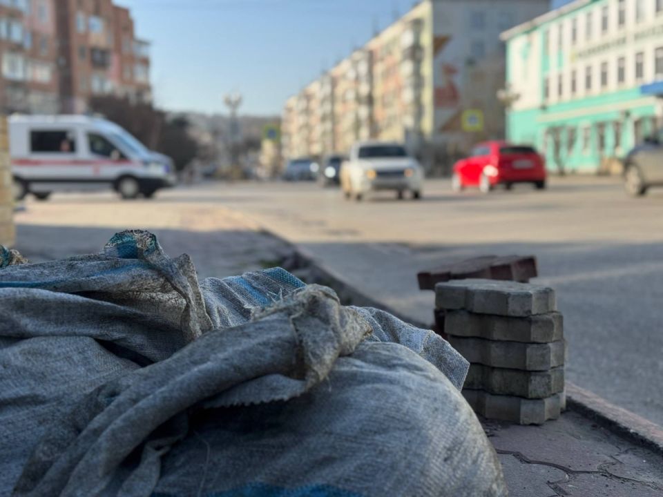 В Керчи продолжается планомерная работа по улучшению городской инфраструктуры В Керчи продолжается планомерная работа по улучшению городской инфраструктуры