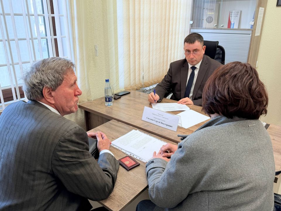 Начальник УМВД России по г.Севастополю генерал-майор полиции Сергей Сигунов провёл личный приём граждан Начальник УМВД России по г.Севастополю генерал-майор полиции Сергей Сигунов провёл личный приём граждан