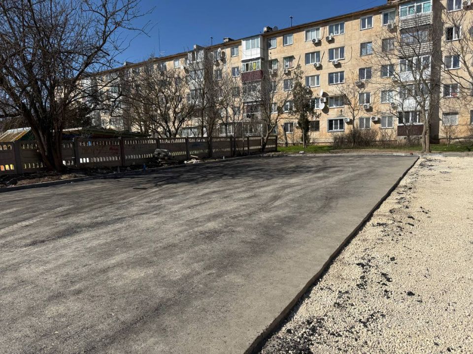 Александр Юрьев: Во время обхода города проверил качество грейдирования дорог Александр Юрьев: Во время обхода города проверил качество грейдирования дорог