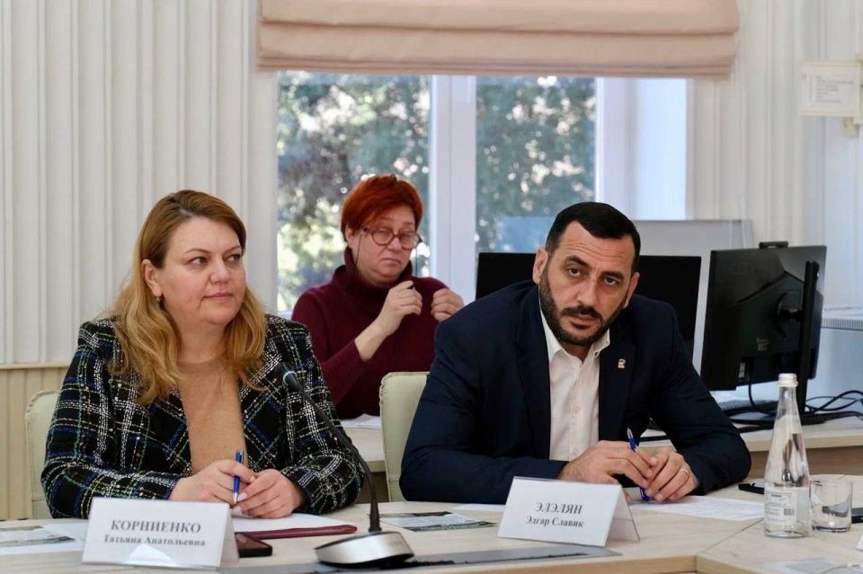 В администрации Ялты состоялось расширенное совещание, объединившее представителей власти, национально-культурных объединений, религиозных организаций и активистов В администрации Ялты состоялось расширенное совещание, объединившее представителей власти, национально-культурных объединений, религиозных организаций и активистов
