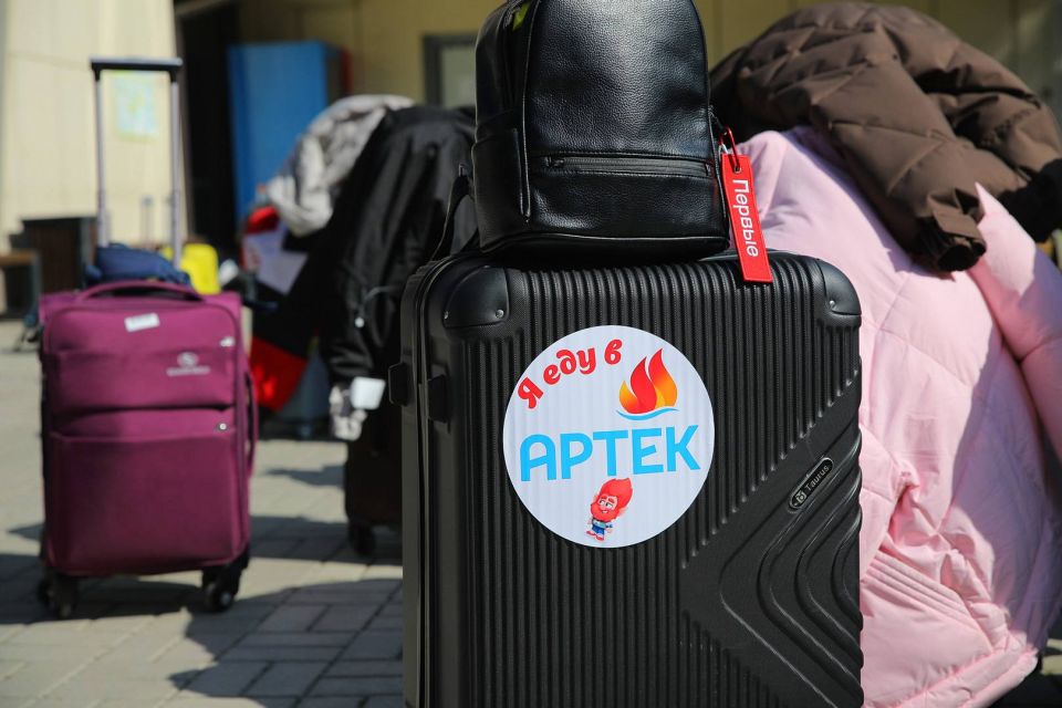 «Артеке» стартует третья смена 2026 года — «Магия театра» «Артеке» стартует третья смена 2026 года — «Магия театра»