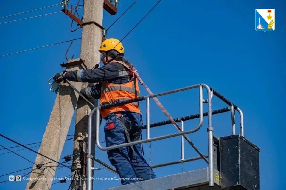 Новые фонари осветили детскую площадку и дорогу в Терновке Новые фонари осветили детскую площадку и дорогу в Терновке