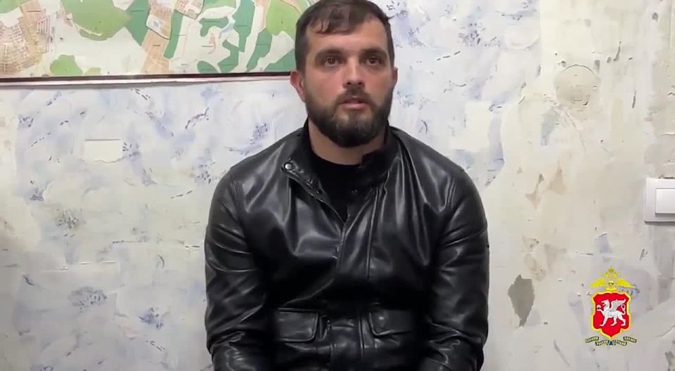 Оперативники Крыма по горячим следам задержали подозреваемого в мошенничестве с заламыванием купюр