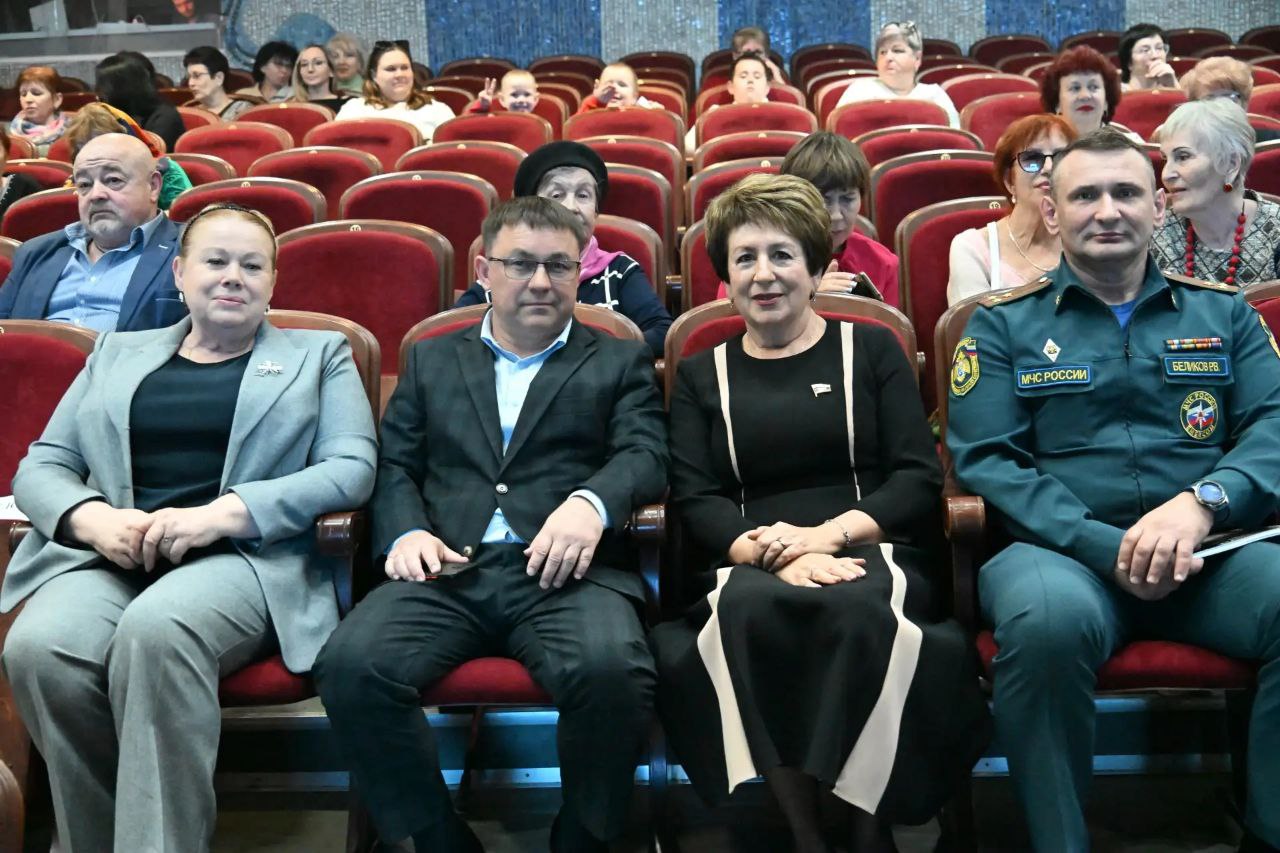 Екатерина Алтабаева: В преддверии годовщины возвращения Севастополя и Крыма в состав РФ побывала на торжественном мероприятии «Русская весна. Время первых», которое состоялось во Дворце культуры рыбаков Екатерина Алтабаева: В преддверии годовщины возвращения Севастополя и Крыма в состав РФ побывала на торжественном мероприятии «Русская весна. Время первых», которое состоялось во Дворце культуры рыбаков