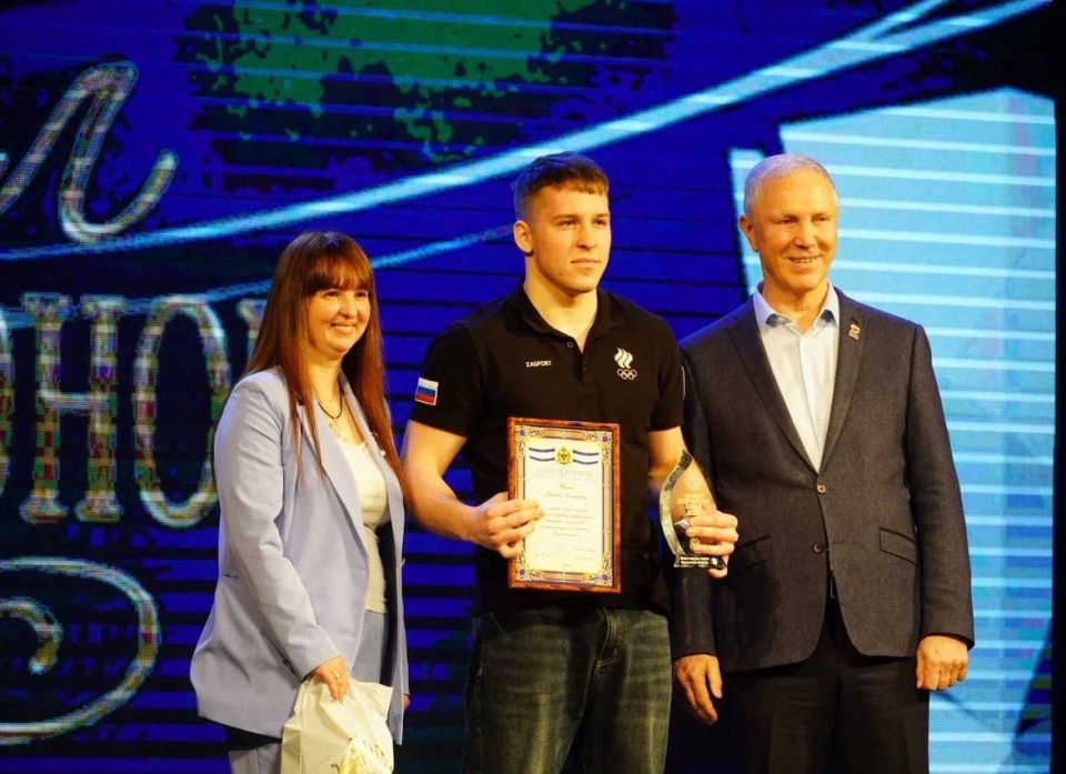 Ольга Торубарова: В Симферополе состоялся Бал чемпионов Херсонской области Ольга Торубарова: В Симферополе состоялся Бал чемпионов Херсонской области