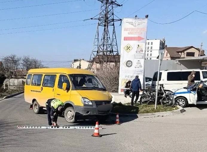 В Симферополе несовершеннолетний пострадал в ДТП В Симферополе несовершеннолетний пострадал в ДТП